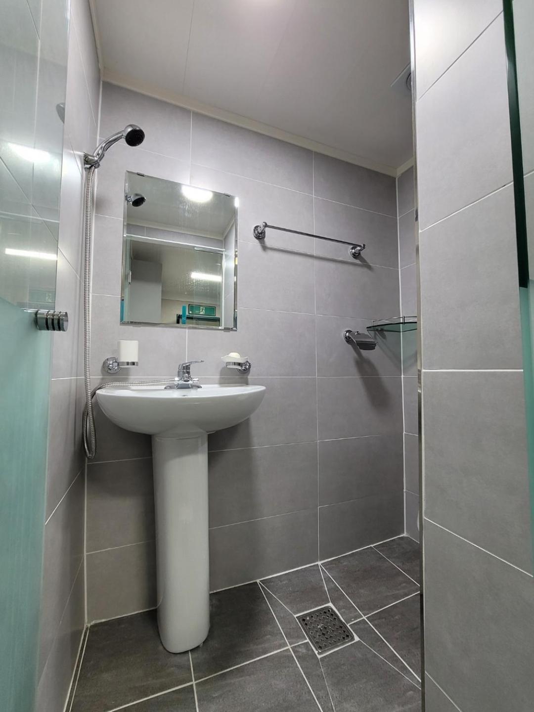 Female Only - Coco Stay Jongno Hyehwa Station سيول المظهر الخارجي الصورة