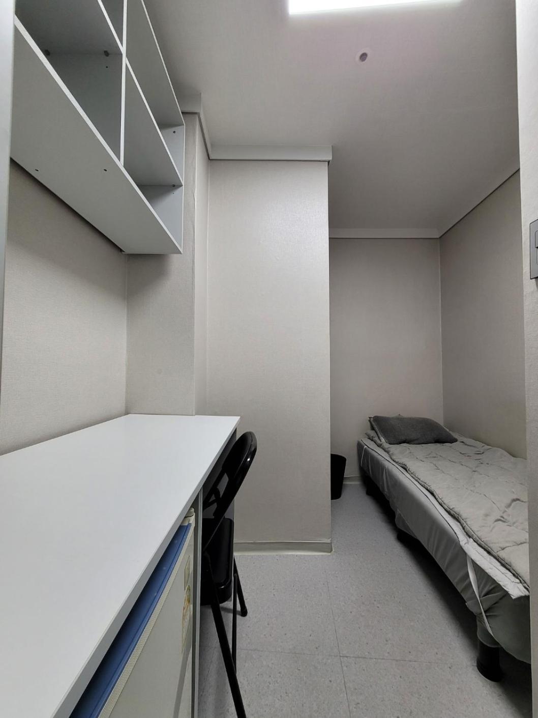 Female Only - Coco Stay Jongno Hyehwa Station سيول الغرفة الصورة