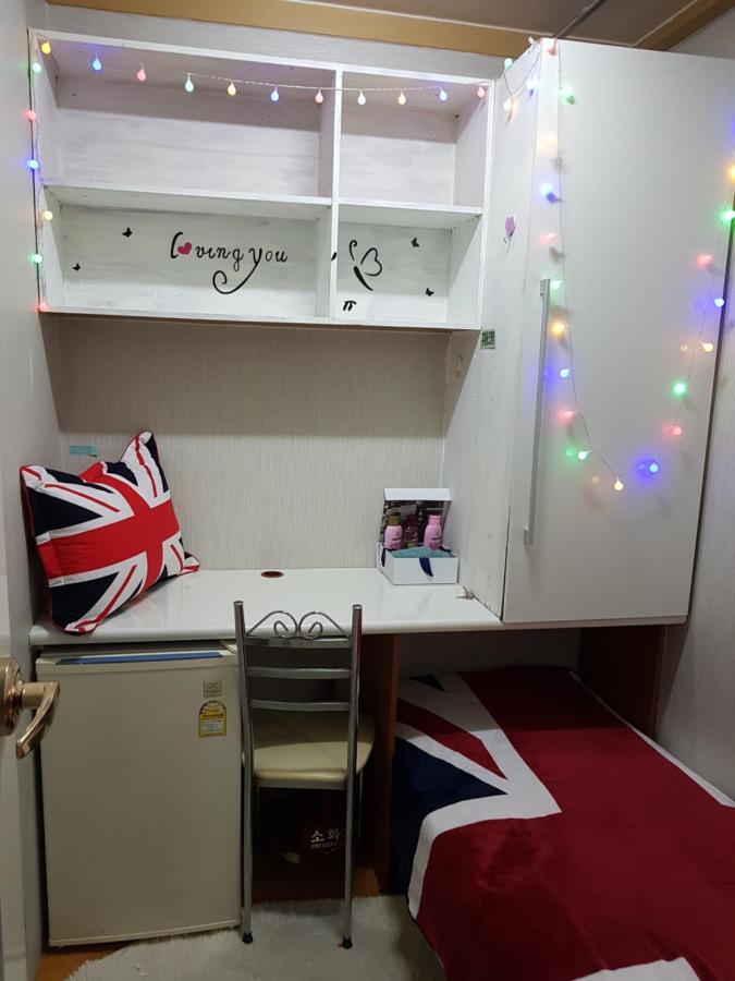 Female Only - Coco Stay Jongno Hyehwa Station سيول المظهر الخارجي الصورة